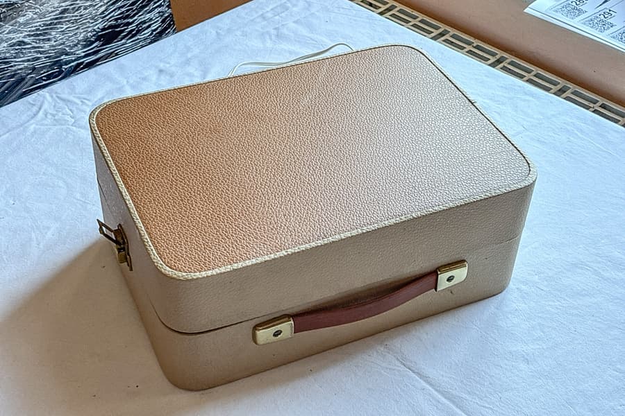 Vintage tragbarer Plattenspieler Donauland Stereo